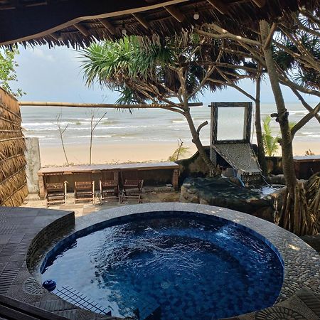 Omah Laut Bondo Jepara - By The Beach, Direct View Of The Sea, Great Base For Water Sports Margokerto Eksteriør billede