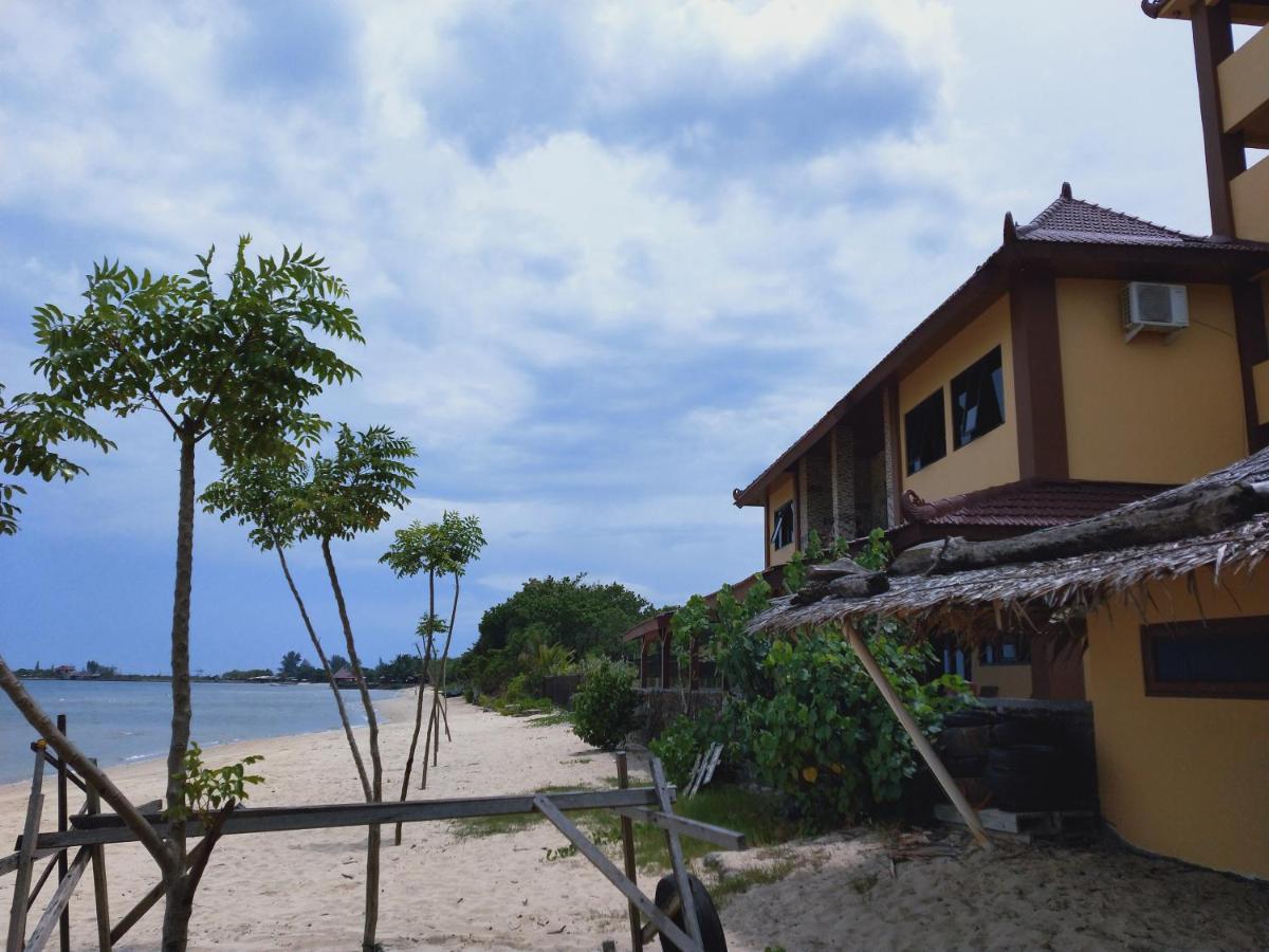 Omah Laut Bondo Jepara - By The Beach, Direct View Of The Sea, Great Base For Water Sports Margokerto Eksteriør billede