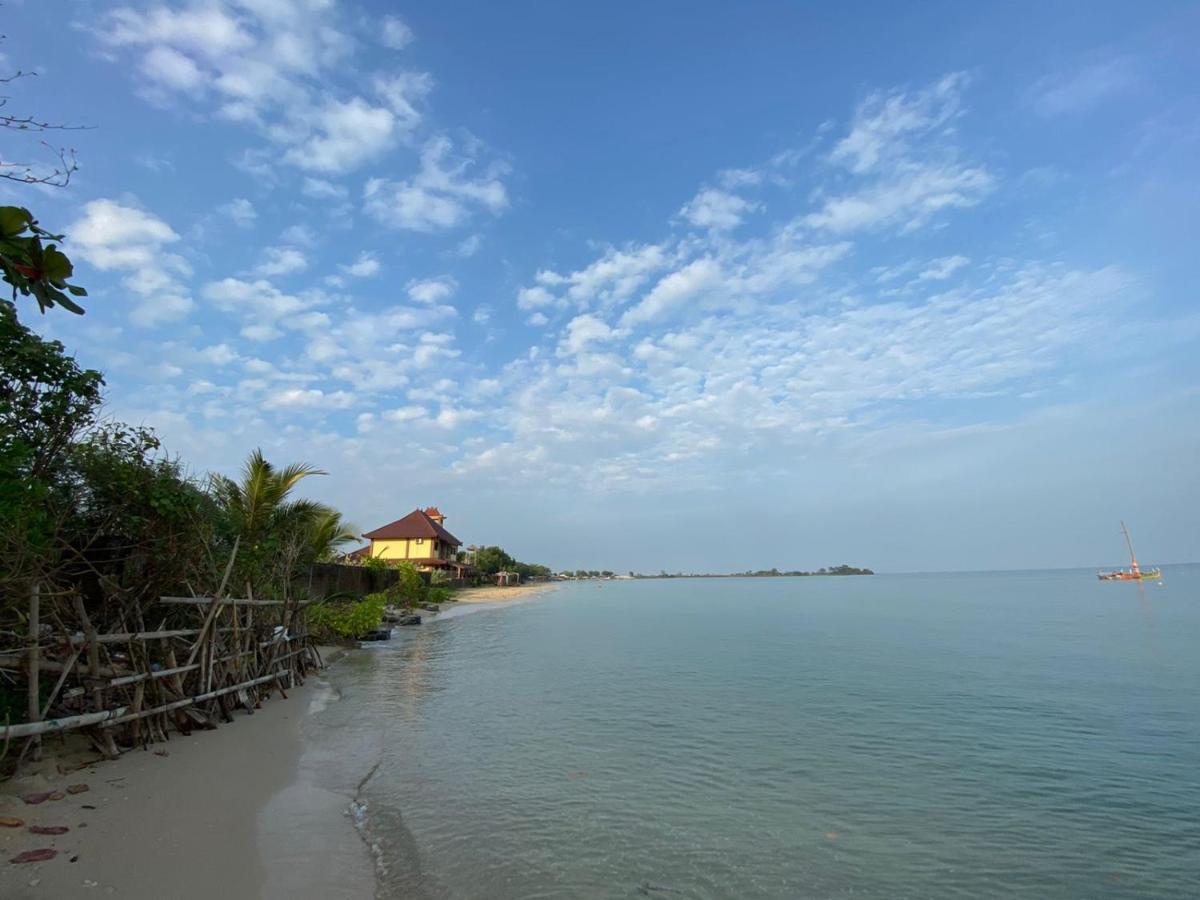 Omah Laut Bondo Jepara - By The Beach, Direct View Of The Sea, Great Base For Water Sports Margokerto Eksteriør billede
