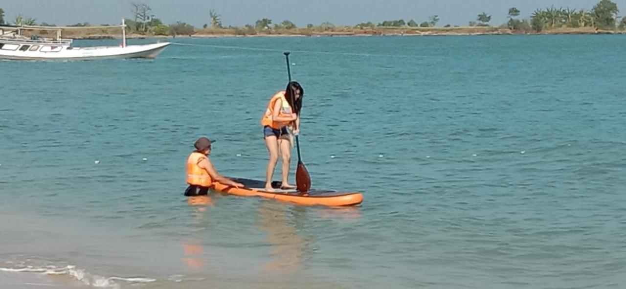 Omah Laut Bondo Jepara - By The Beach, Direct View Of The Sea, Great Base For Water Sports Margokerto Eksteriør billede