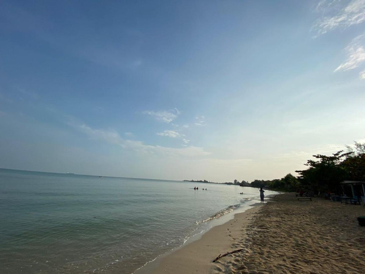 Omah Laut Bondo Jepara - By The Beach, Direct View Of The Sea, Great Base For Water Sports Margokerto Eksteriør billede