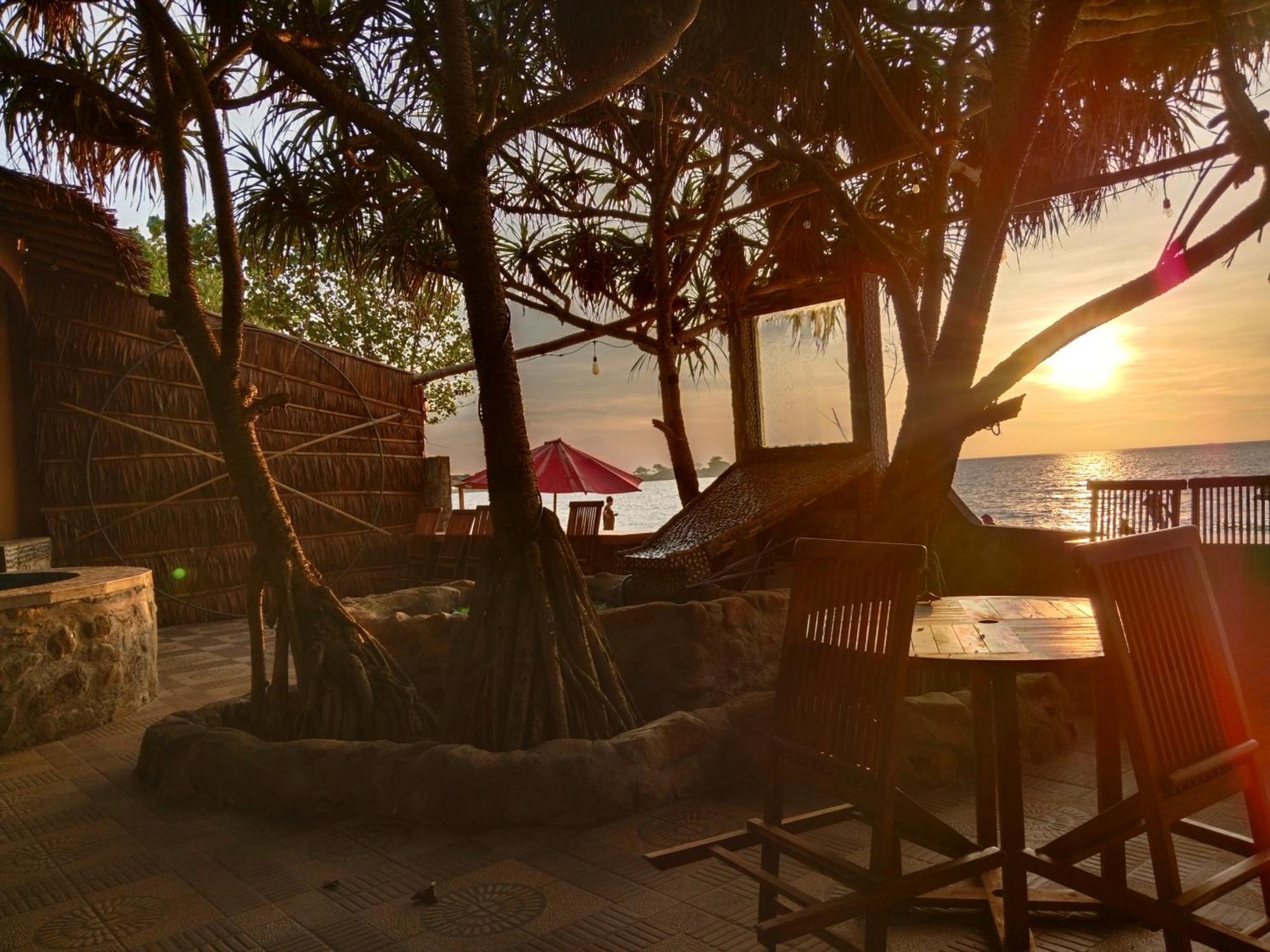 Omah Laut Bondo Jepara - By The Beach, Direct View Of The Sea, Great Base For Water Sports Margokerto Eksteriør billede